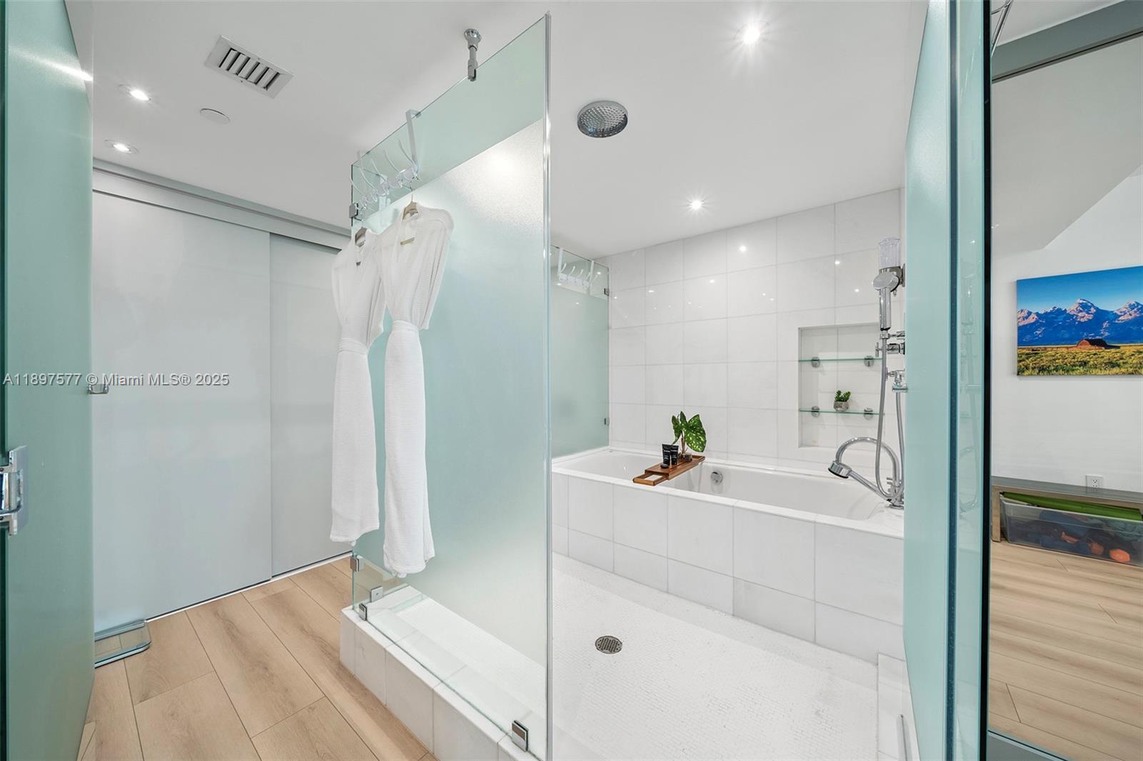 SETAI RESORT & RESIDENCES - Residential Lease