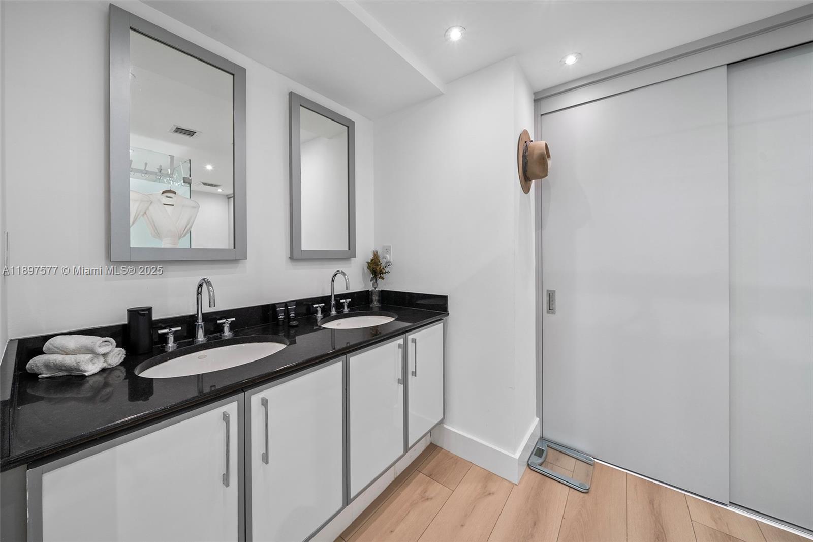 SETAI RESORT & RESIDENCES - Residential Lease