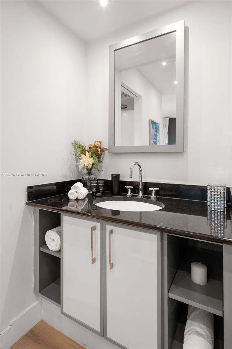 SETAI RESORT & RESIDENCES - Residential Lease