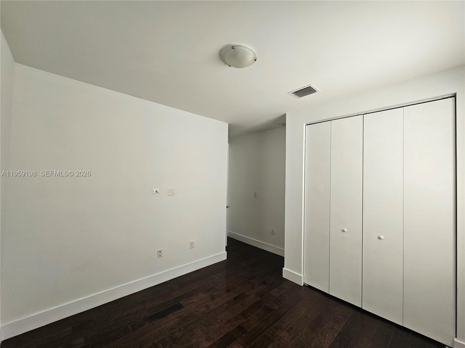 MODERN DORAL 45 - Residential