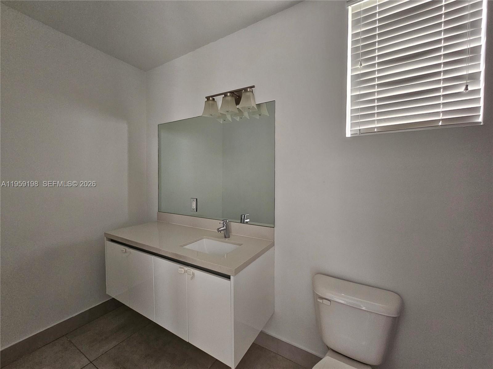 MODERN DORAL 45 - Residential