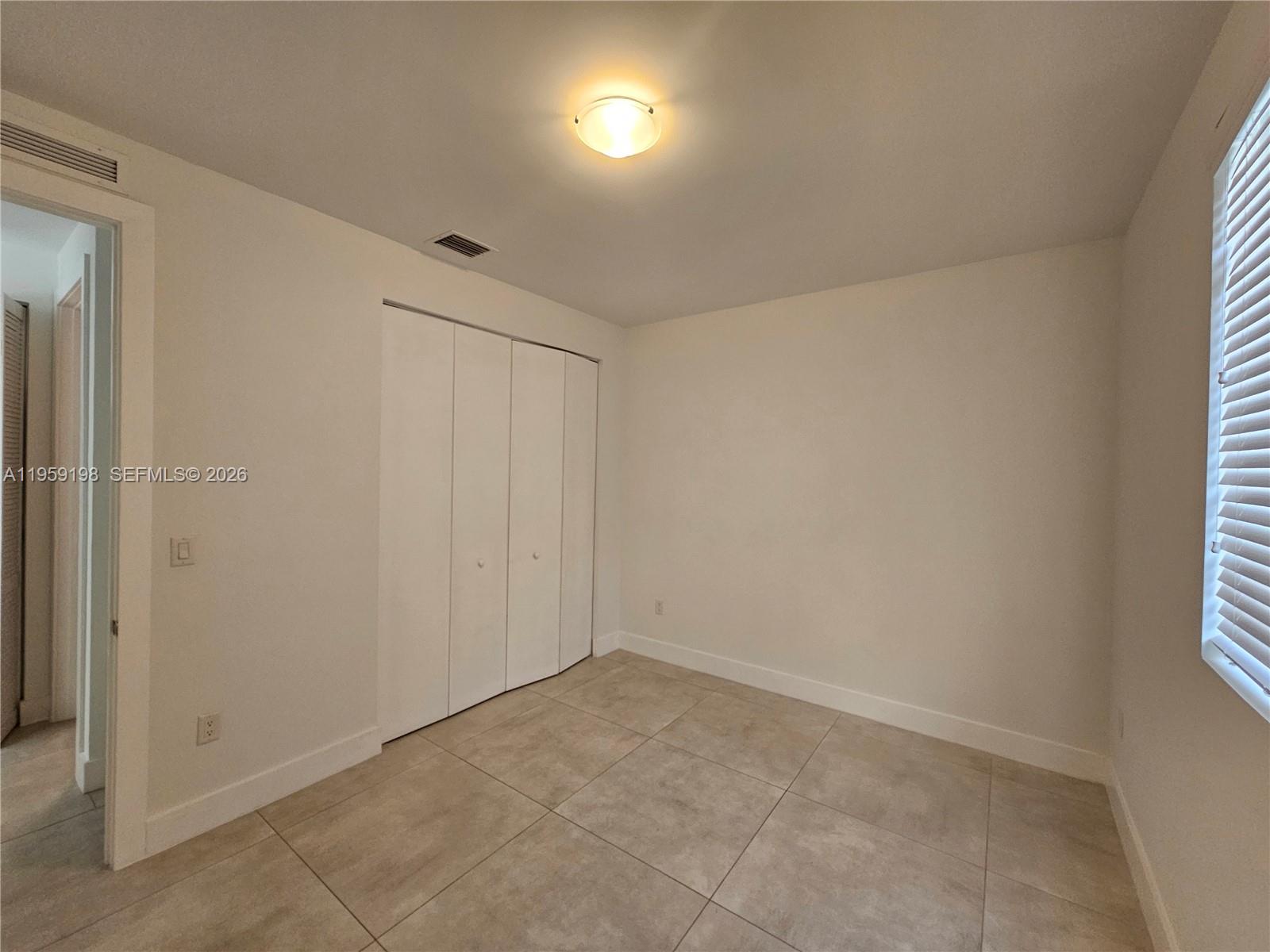 MODERN DORAL 45 - Residential