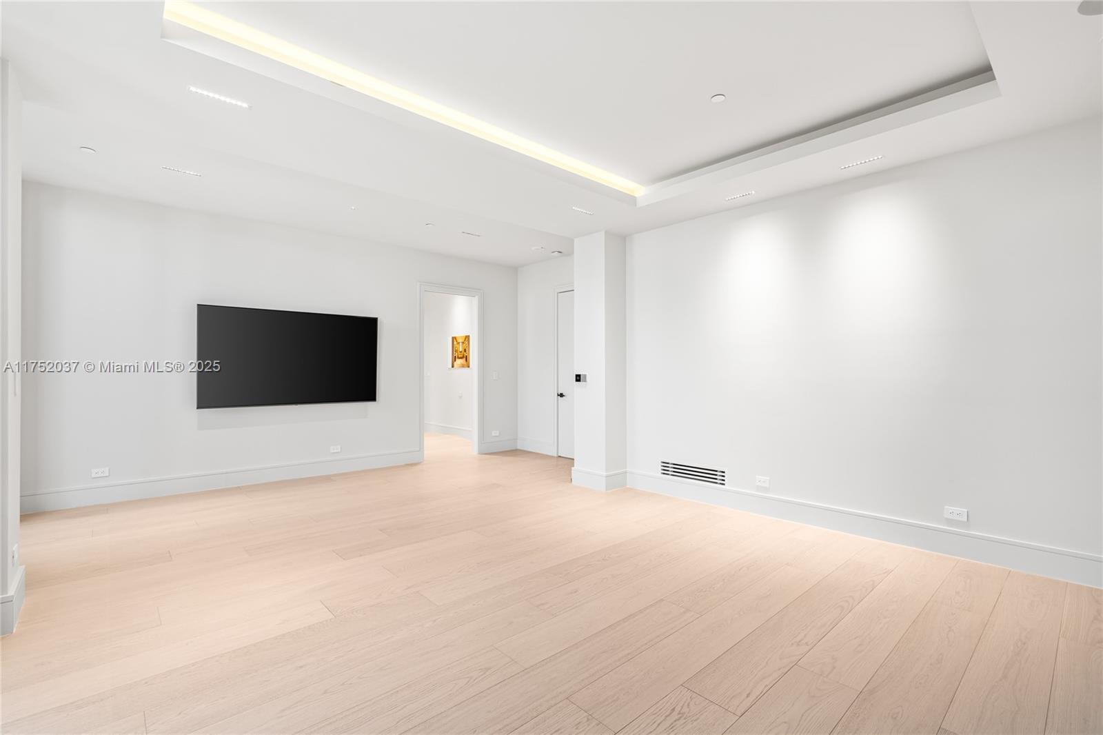 GIRALDA PLACE CONDO - Residential