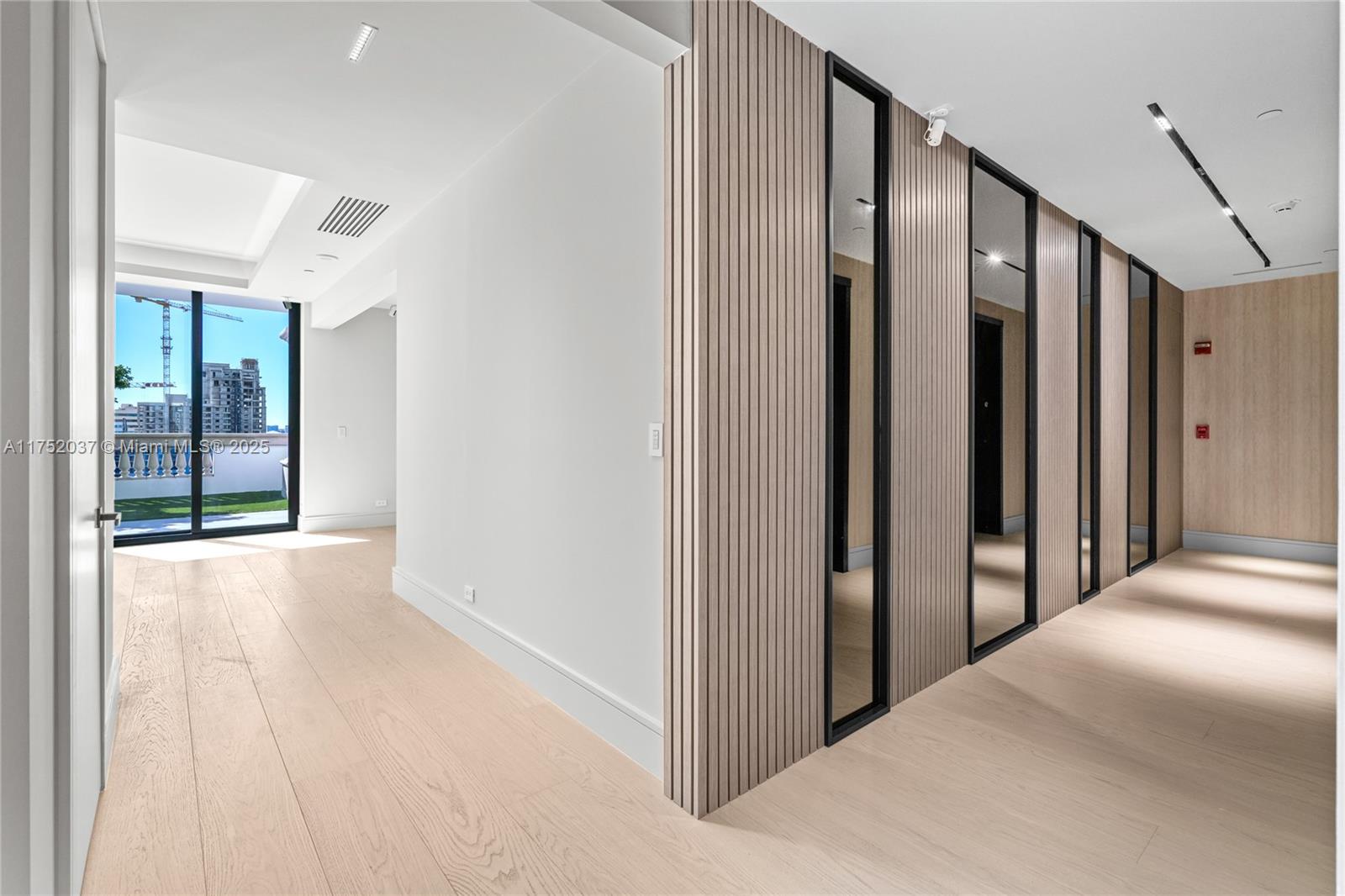 GIRALDA PLACE CONDO - Residential