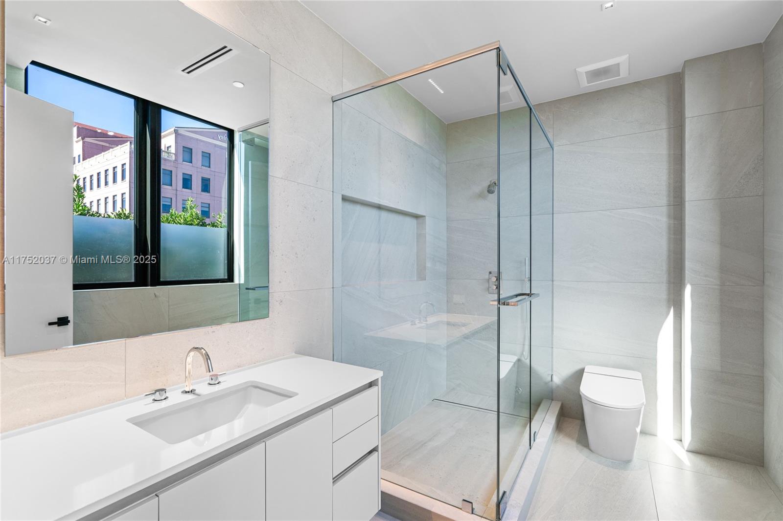 GIRALDA PLACE CONDO - Residential