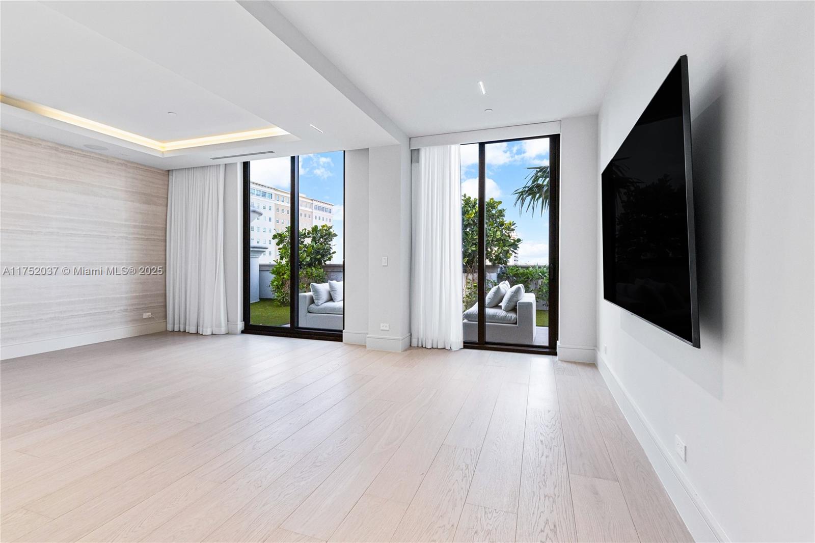 GIRALDA PLACE CONDO - Residential