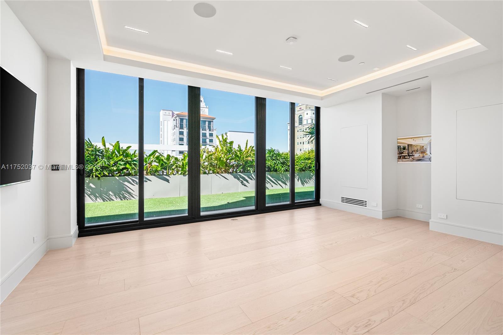 GIRALDA PLACE CONDO - Residential