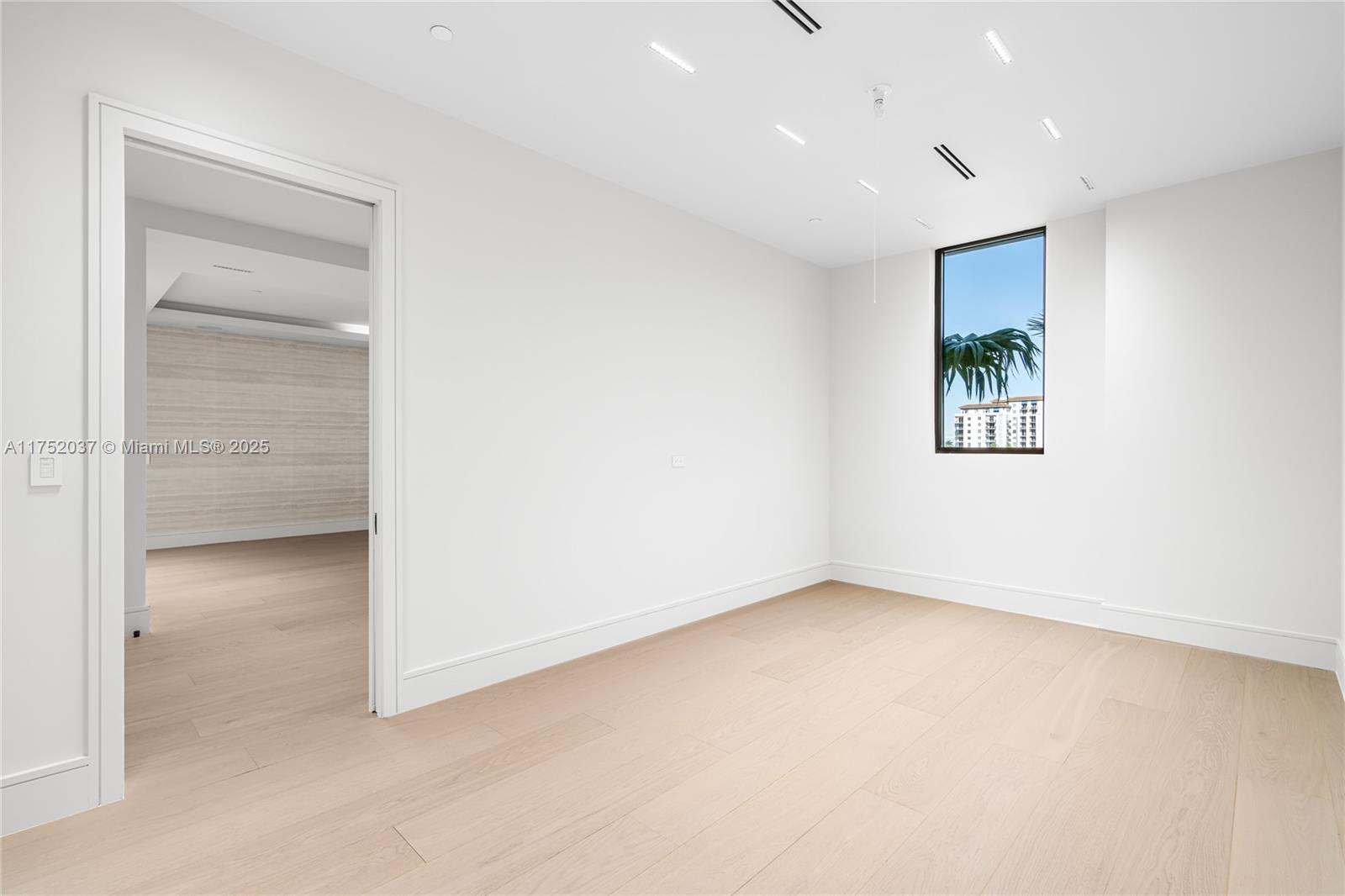 GIRALDA PLACE CONDO - Residential