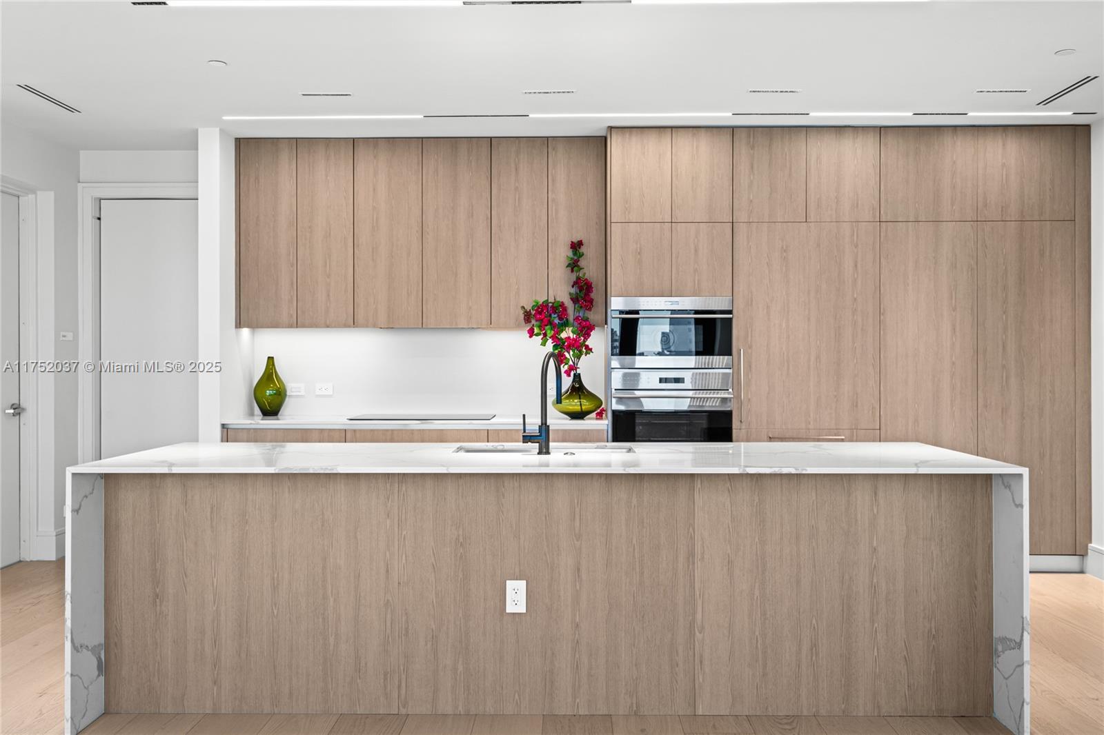 GIRALDA PLACE CONDO - Residential