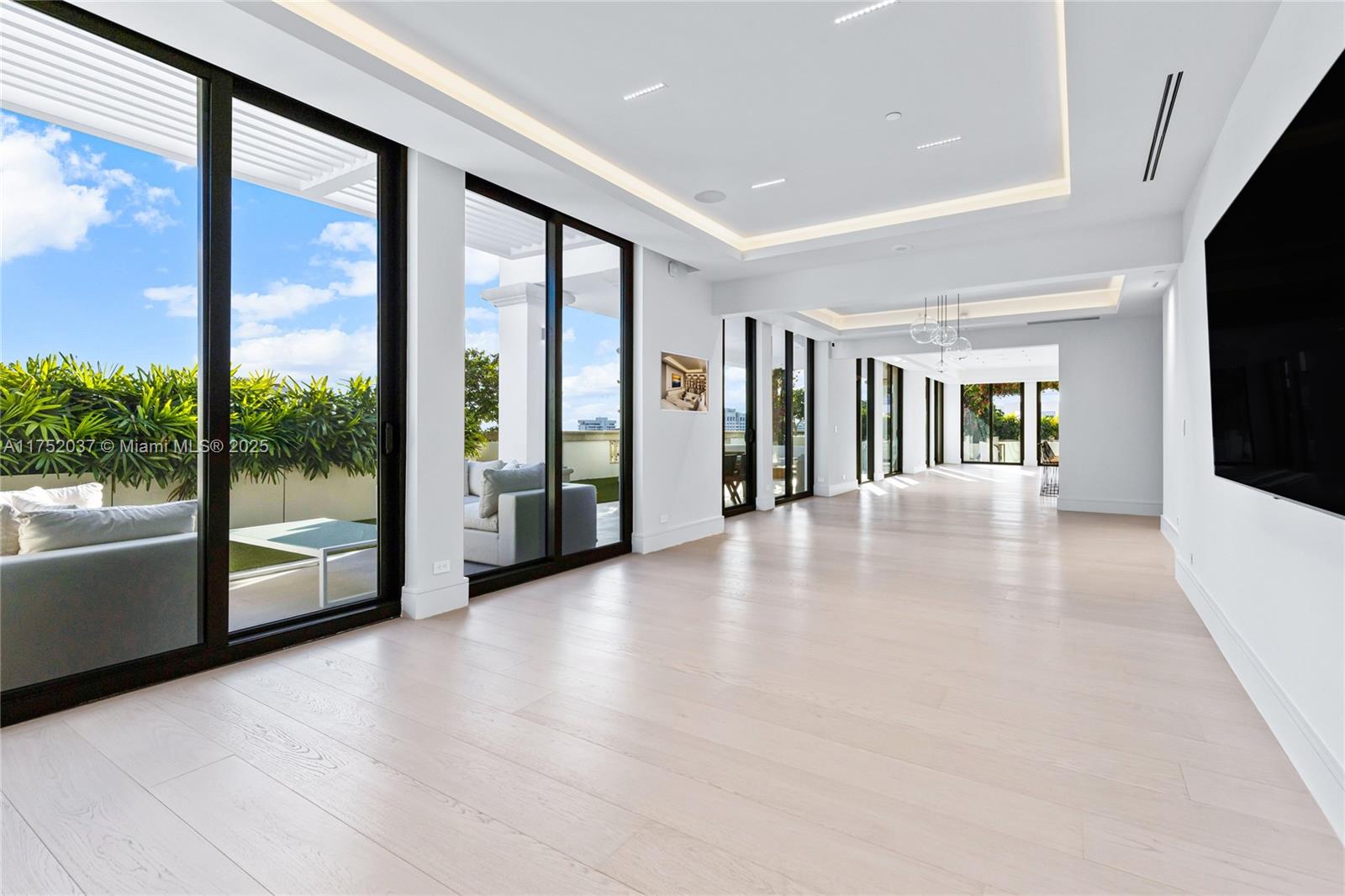 GIRALDA PLACE CONDO - Residential