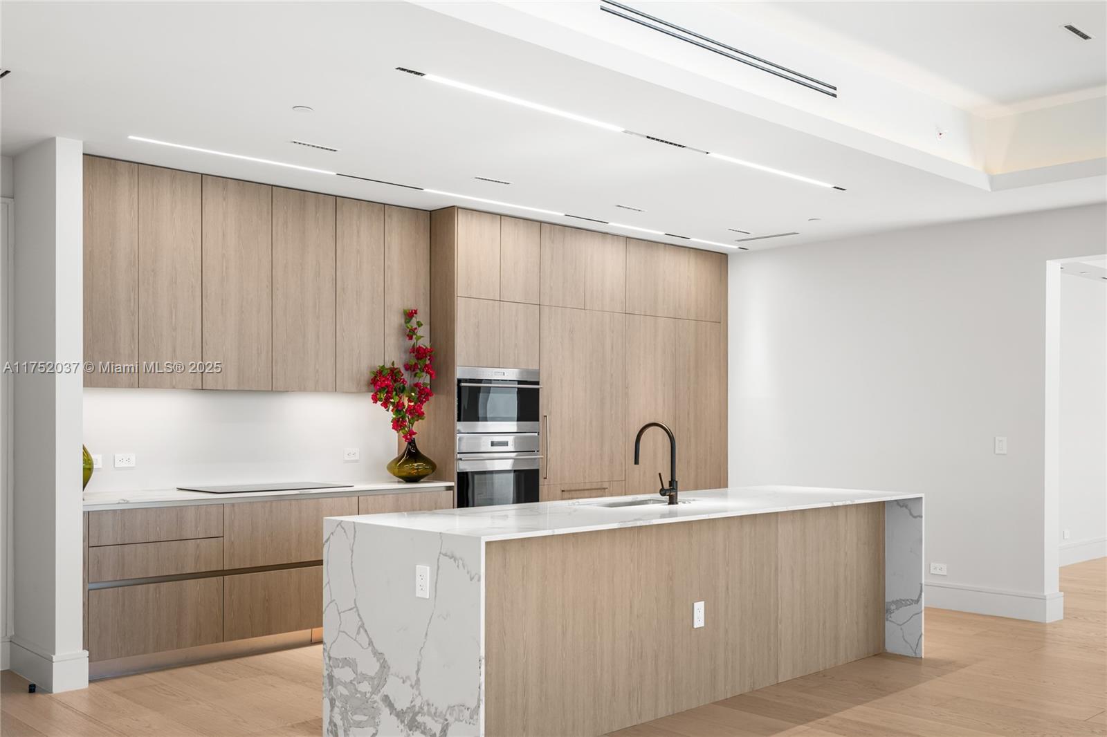 GIRALDA PLACE CONDO - Residential