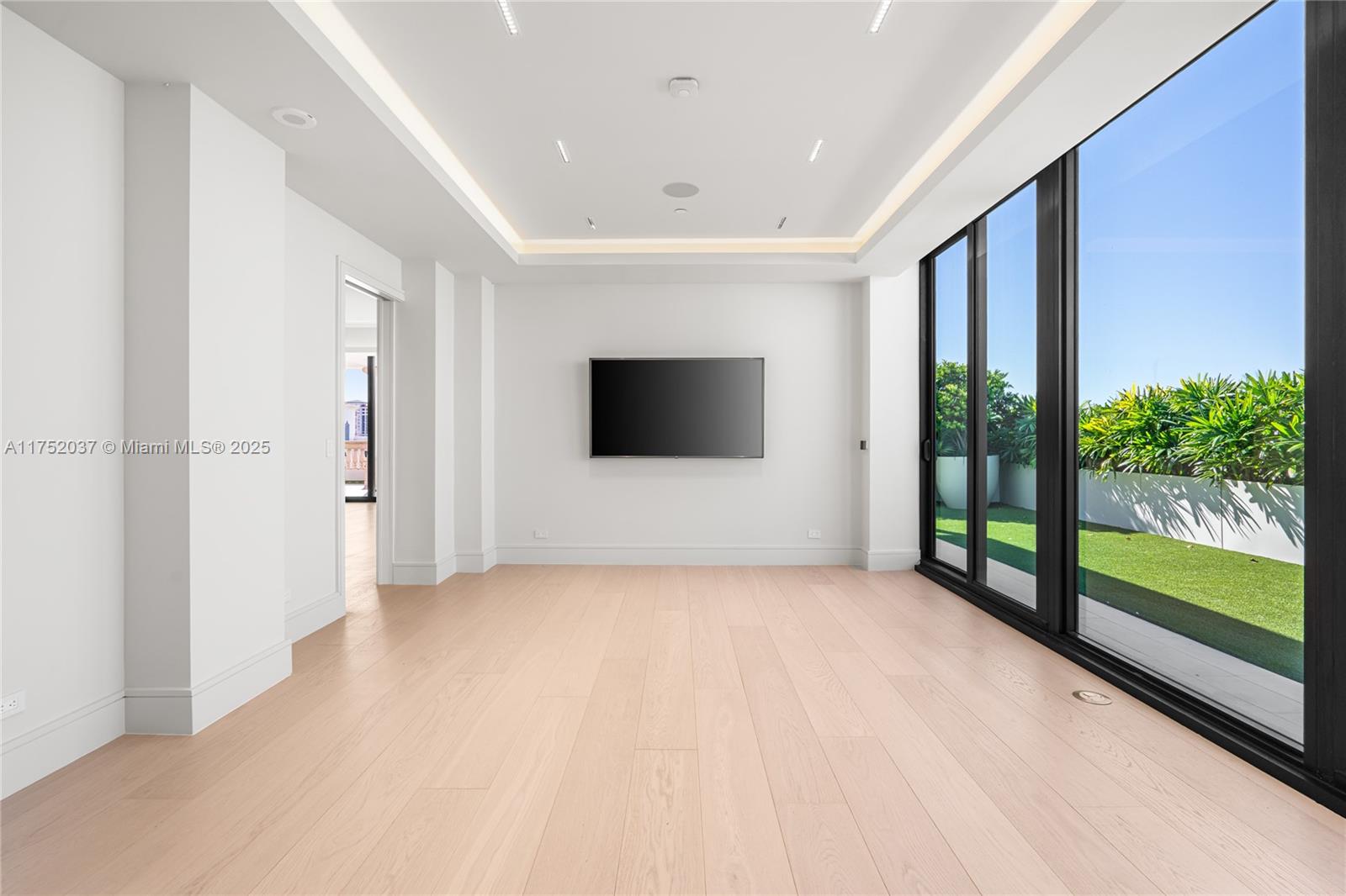 GIRALDA PLACE CONDO - Residential