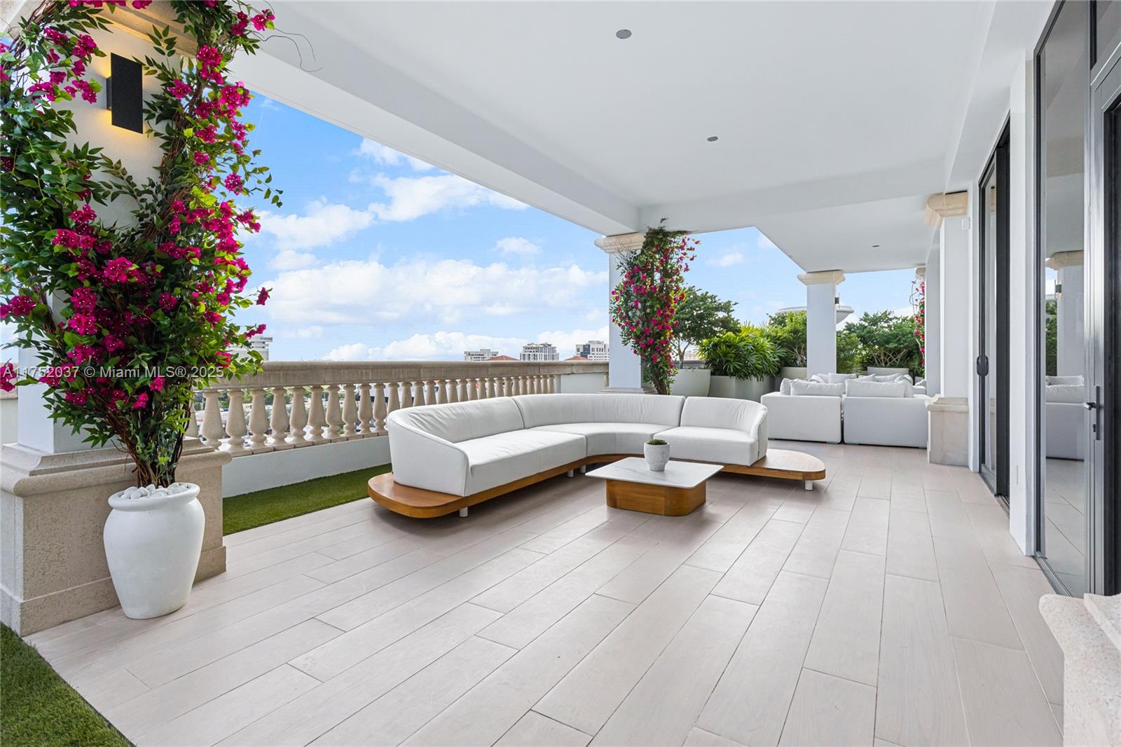 GIRALDA PLACE CONDO - Residential