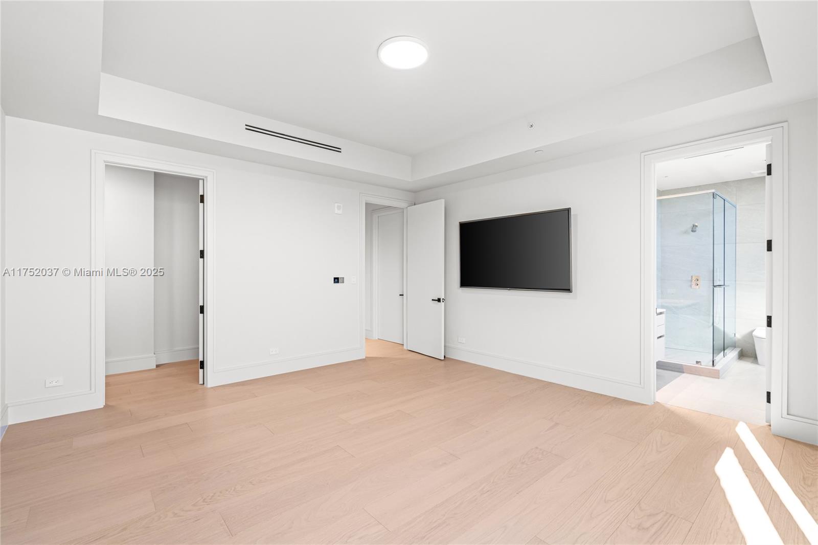 GIRALDA PLACE CONDO - Residential