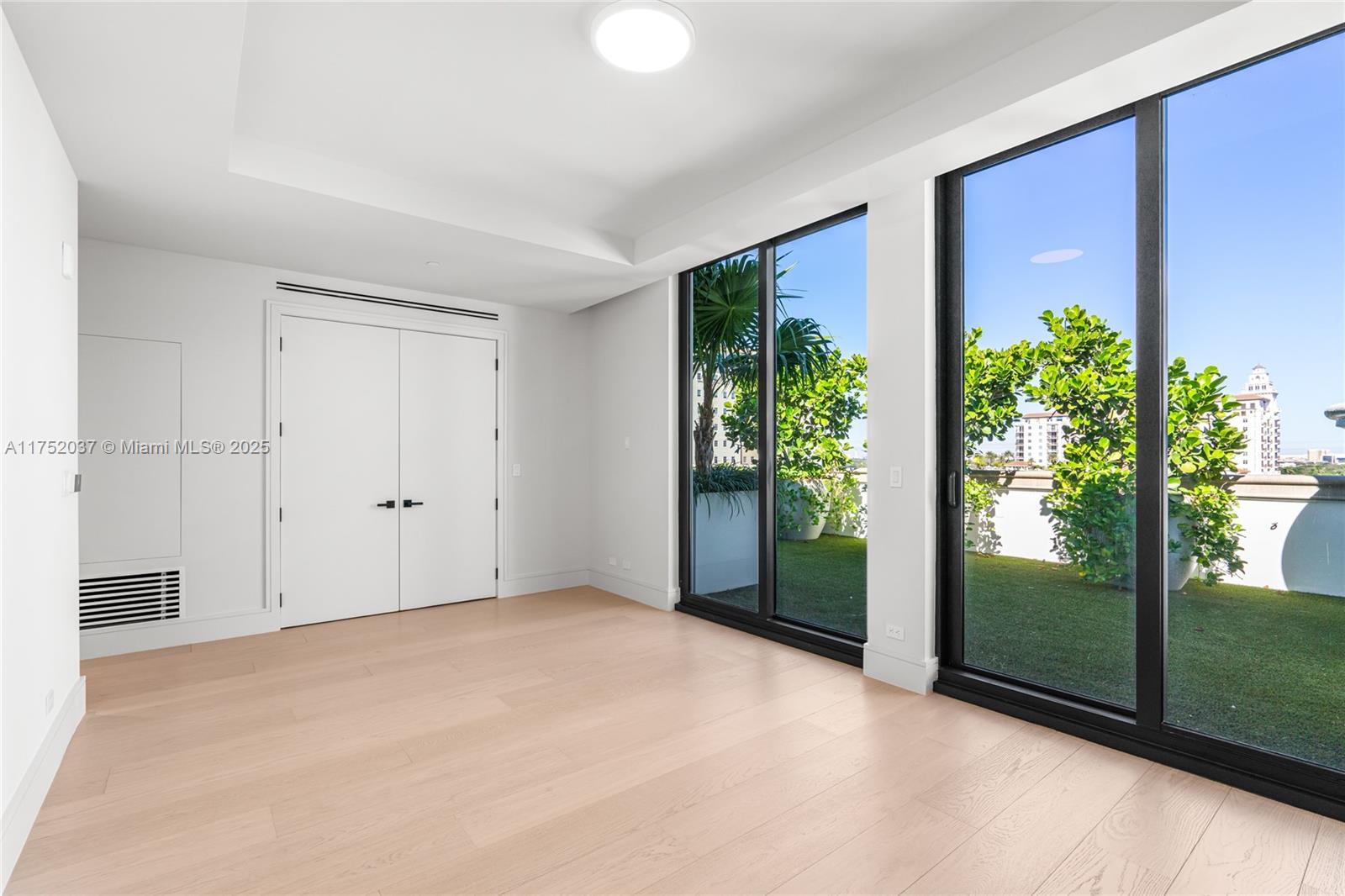 GIRALDA PLACE CONDO - Residential