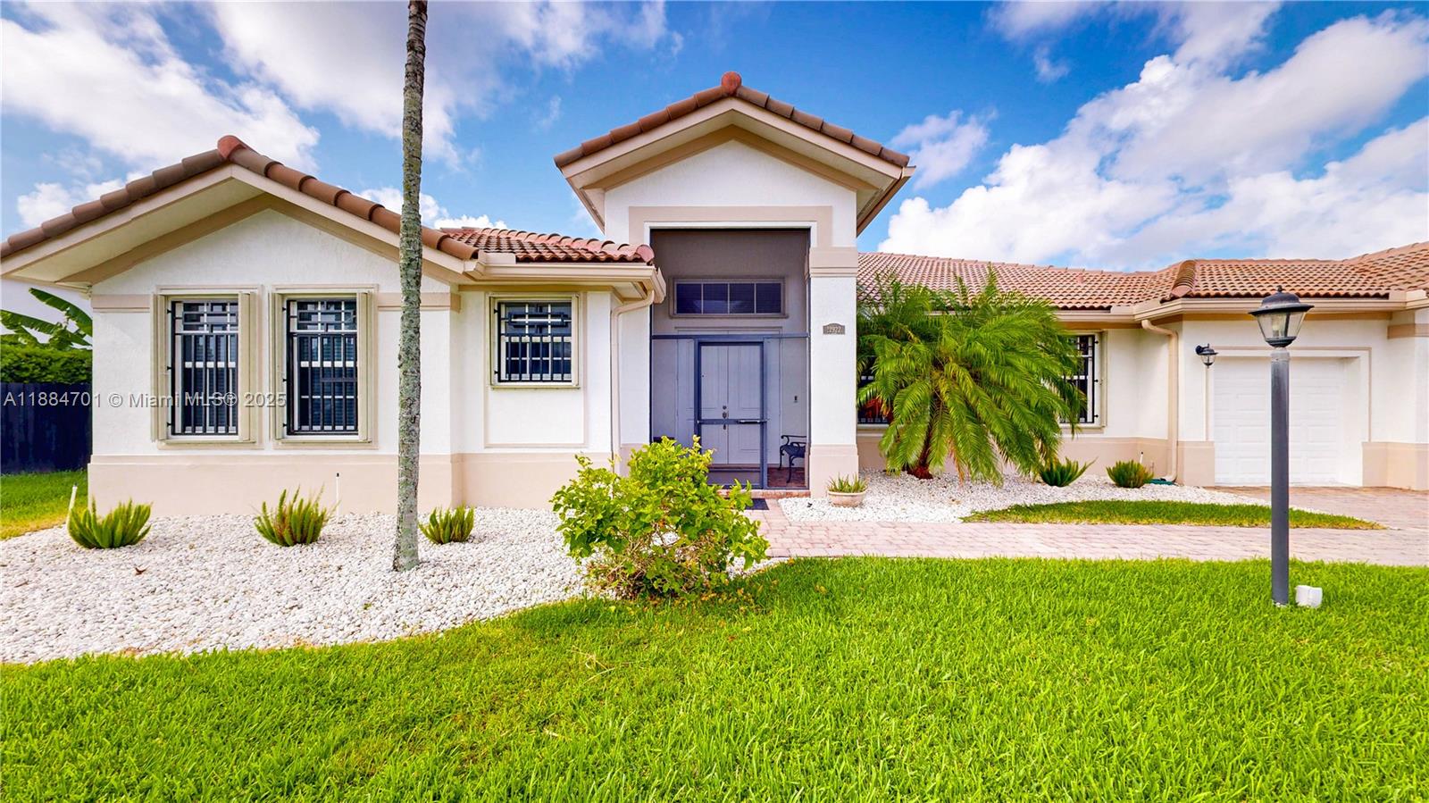 ESTATE MANSIONS 1ST ADDN - Residential