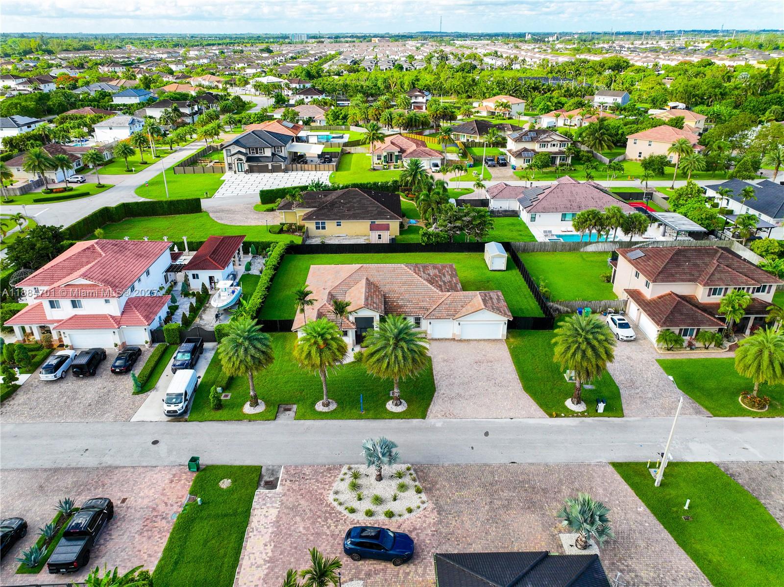 ESTATE MANSIONS 1ST ADDN - Residential