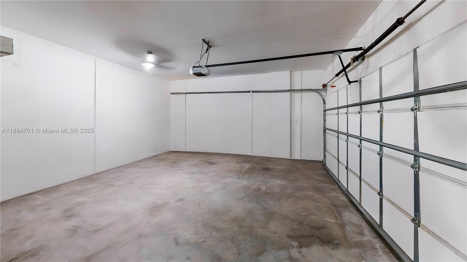 ESTATE MANSIONS 1ST ADDN - Residential