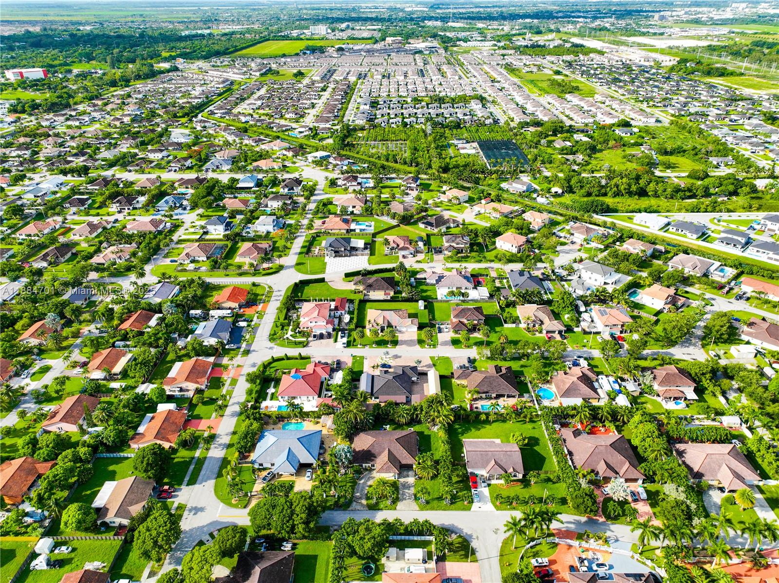 ESTATE MANSIONS 1ST ADDN - Residential