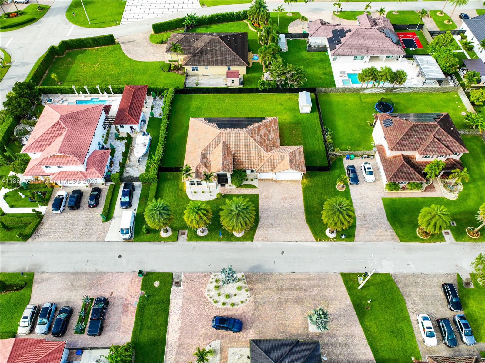 ESTATE MANSIONS 1ST ADDN - Residential