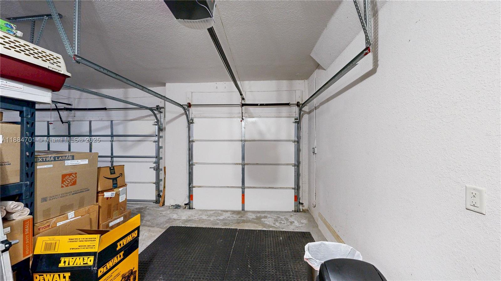 ESTATE MANSIONS 1ST ADDN - Residential