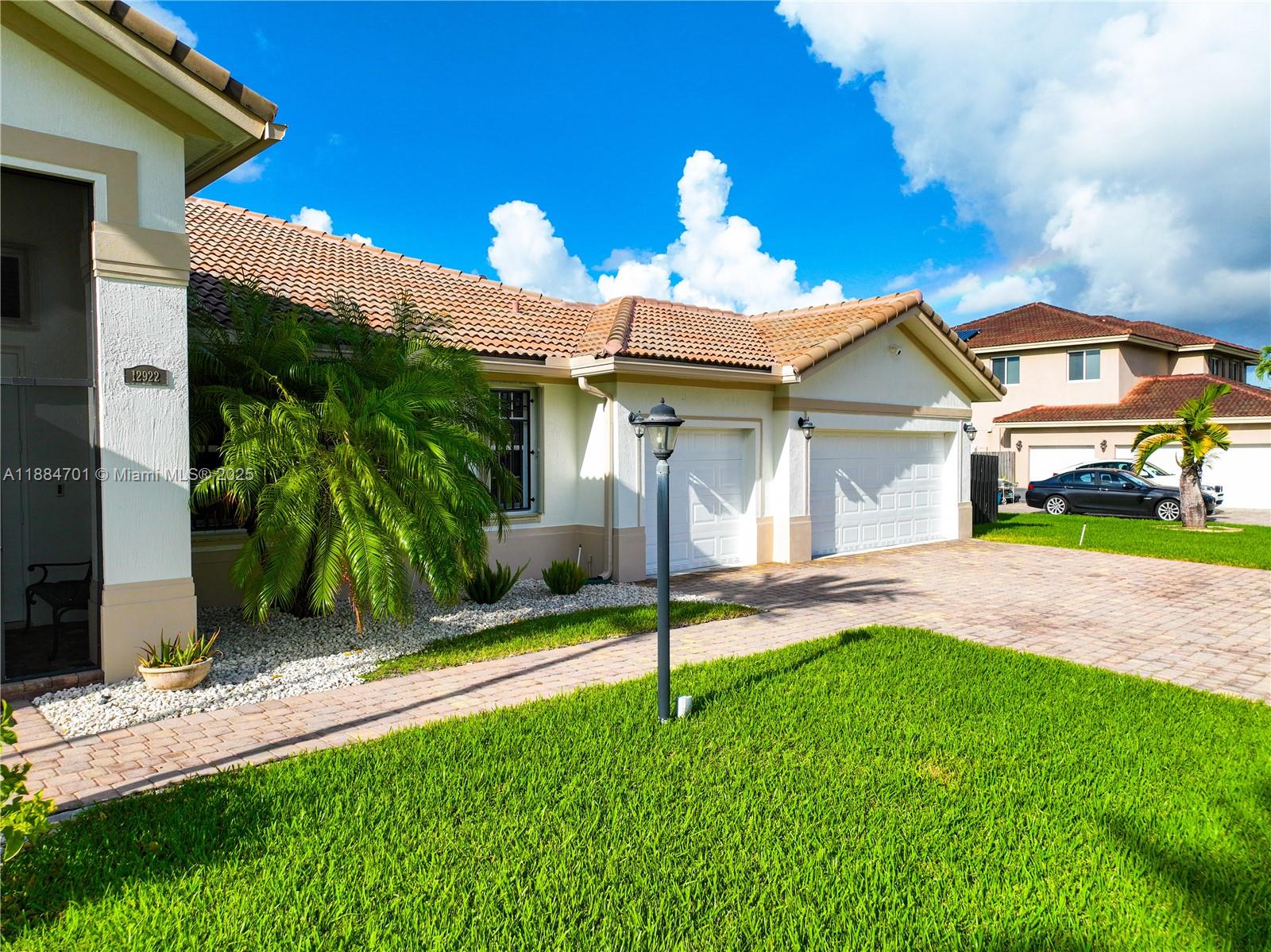 ESTATE MANSIONS 1ST ADDN - Residential