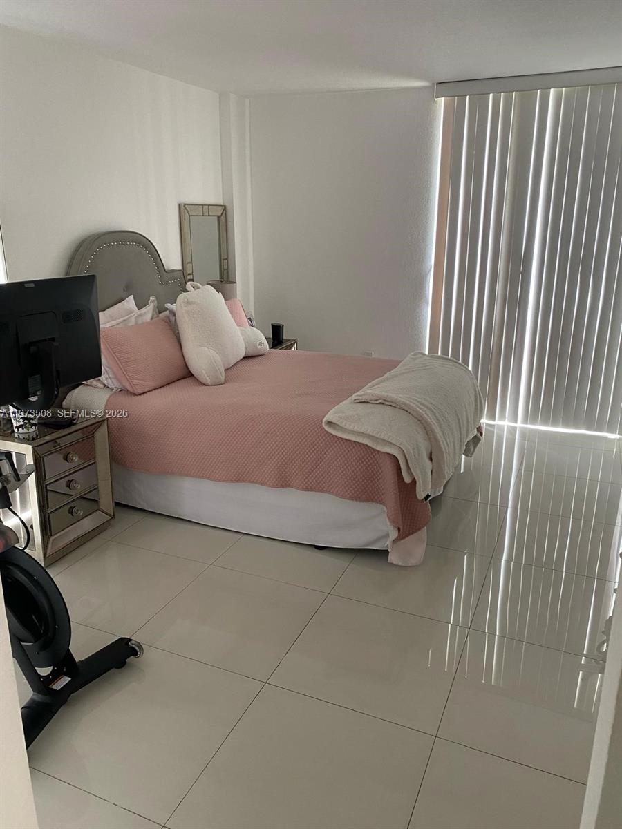 FLAMENCO CONDO TOWER I - Residential