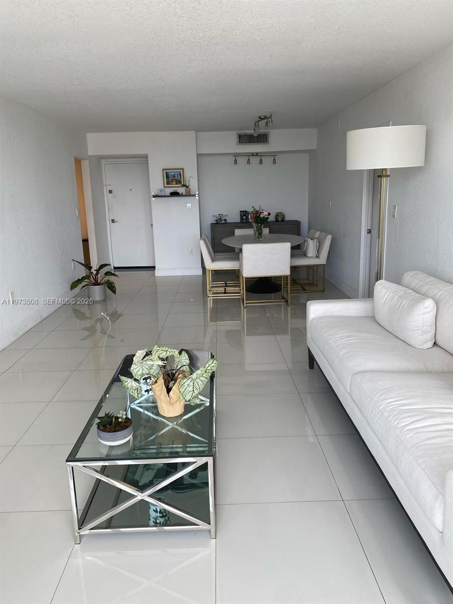 FLAMENCO CONDO TOWER I - Residential