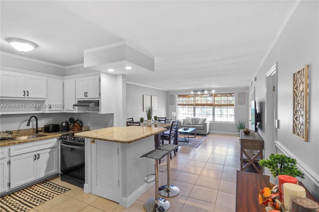 Photo of 2420 SE 17th Causeway #301C, Fort Lauderdale, FL 33316 (MLS # A12020211)