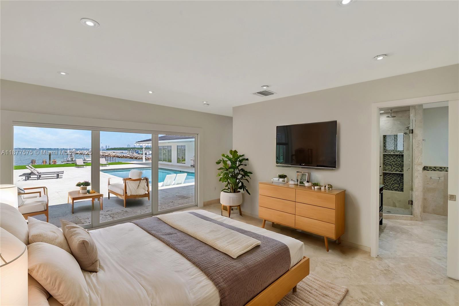 TROPICAL ISLE HOMES SUB 4 - Residential Lease