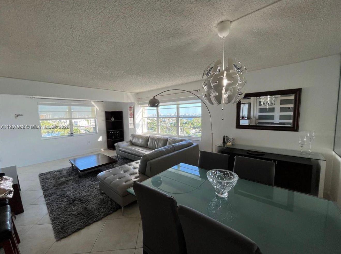 BAYSHORE YACHT & TENNIS C - Residential Lease