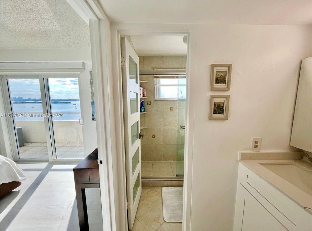 BAYSHORE YACHT & TENNIS C - Residential Lease