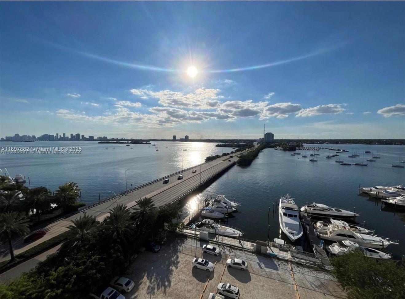 BAYSHORE YACHT & TENNIS C - Residential Lease