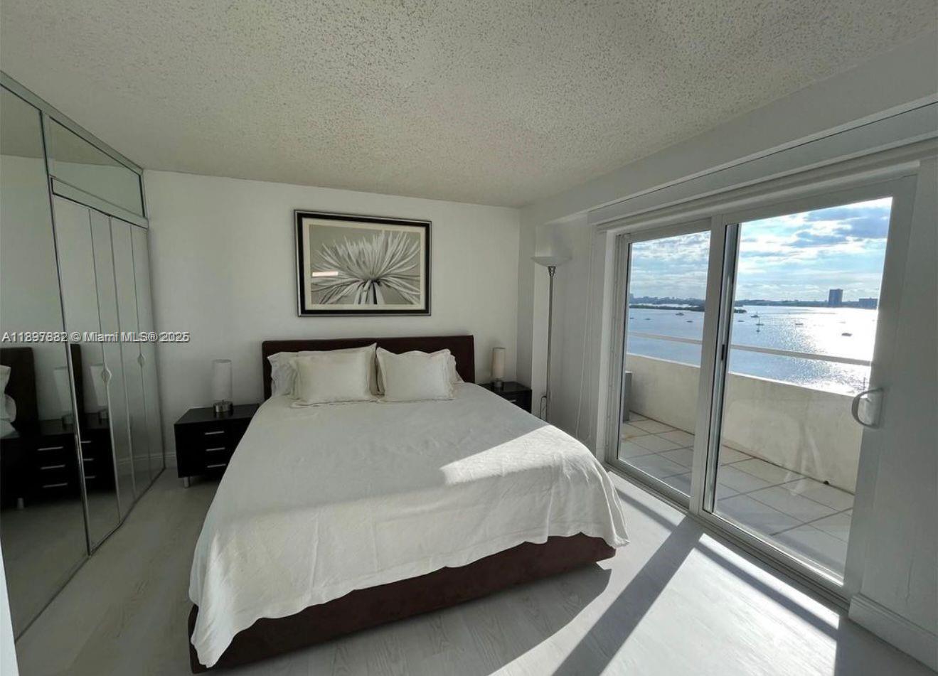 BAYSHORE YACHT & TENNIS C - Residential Lease