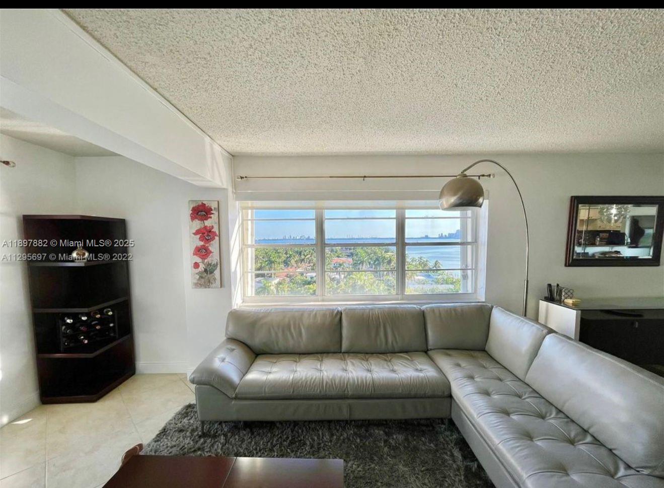 BAYSHORE YACHT & TENNIS C - Residential Lease