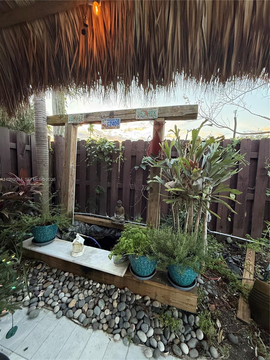 SOUTH CORAL HOMES SEC 2 - Residential Lease