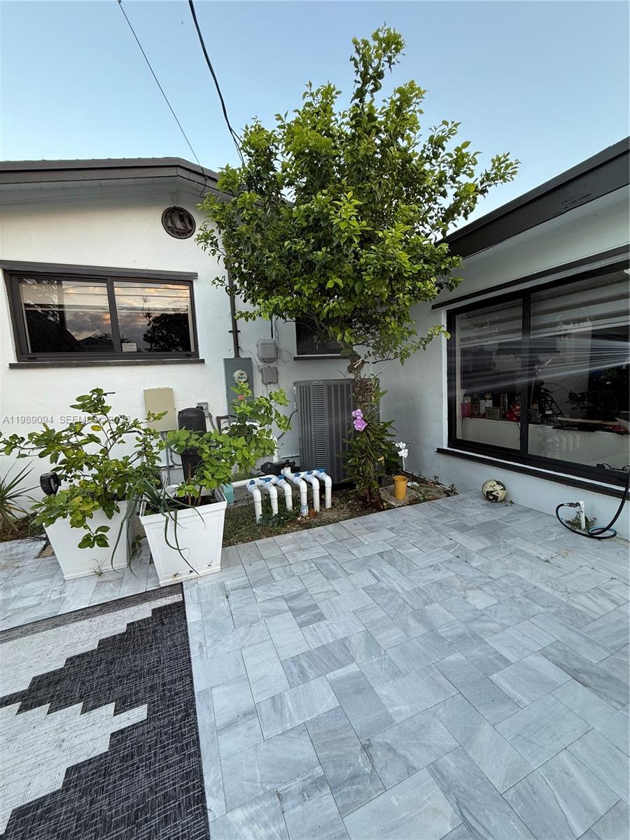 SOUTH CORAL HOMES SEC 2 - Residential Lease