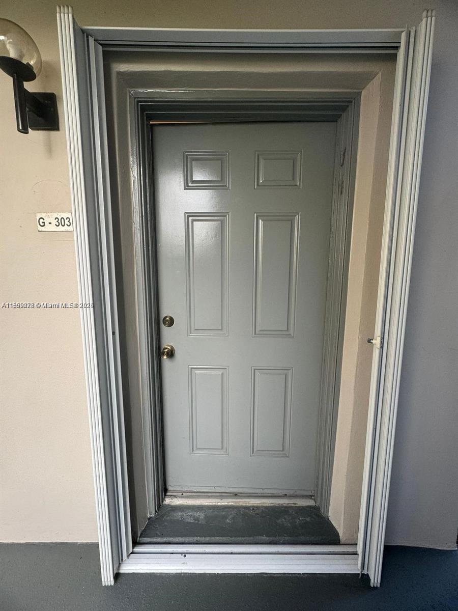 KINGS POINT BURGUNDY A THR - Residential Lease