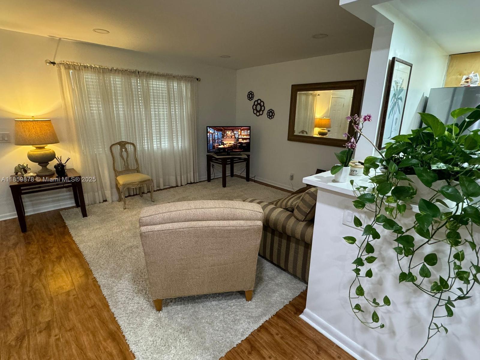 KINGS POINT BURGUNDY A THR - Residential Lease
