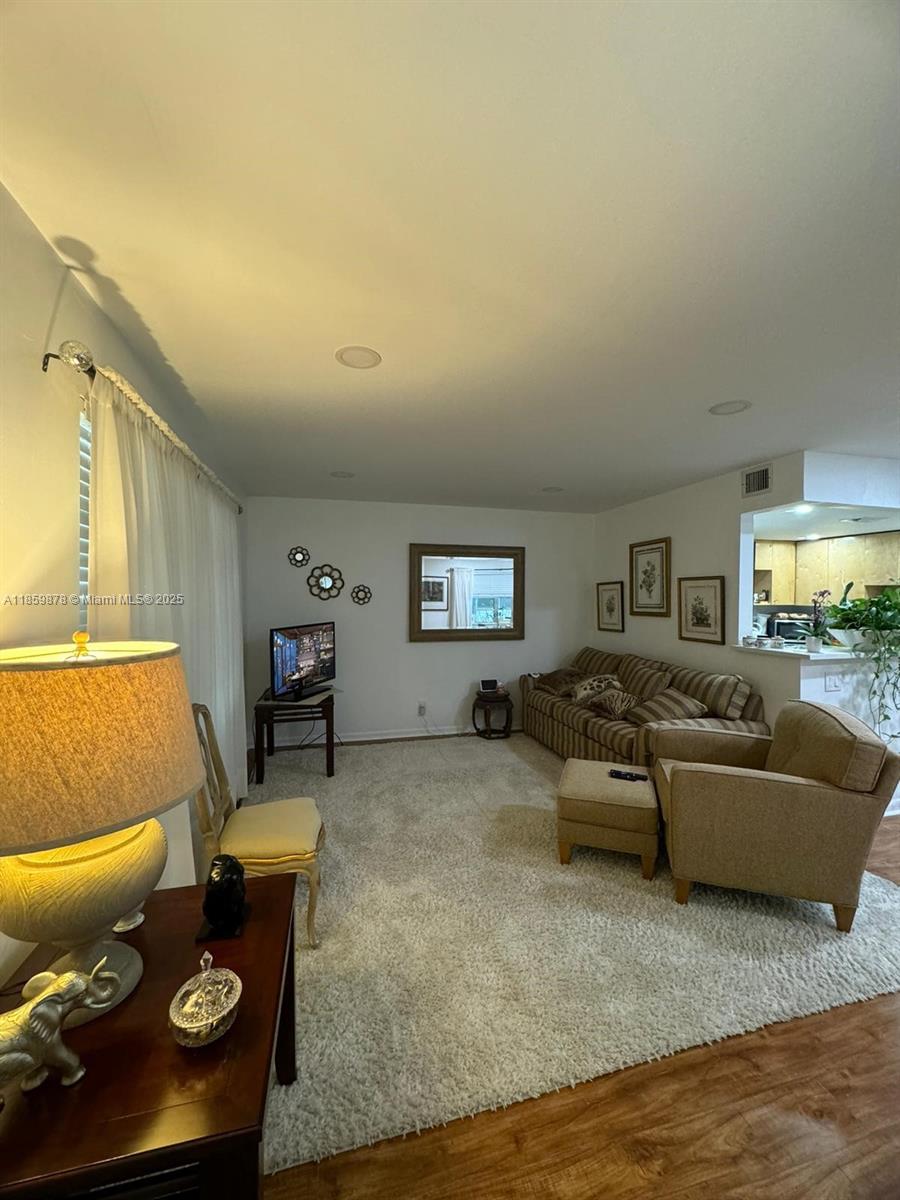 KINGS POINT BURGUNDY A THR - Residential Lease