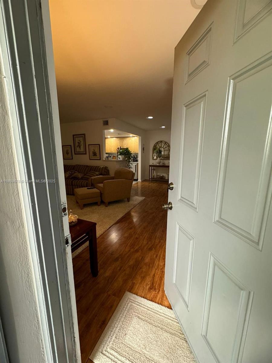 KINGS POINT BURGUNDY A THR - Residential Lease