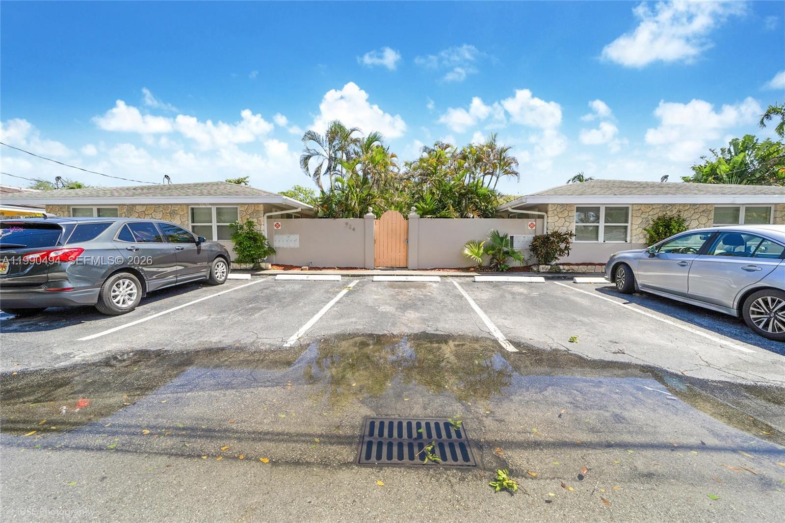 17TH TERRACE CONDOMINIUM - Residential