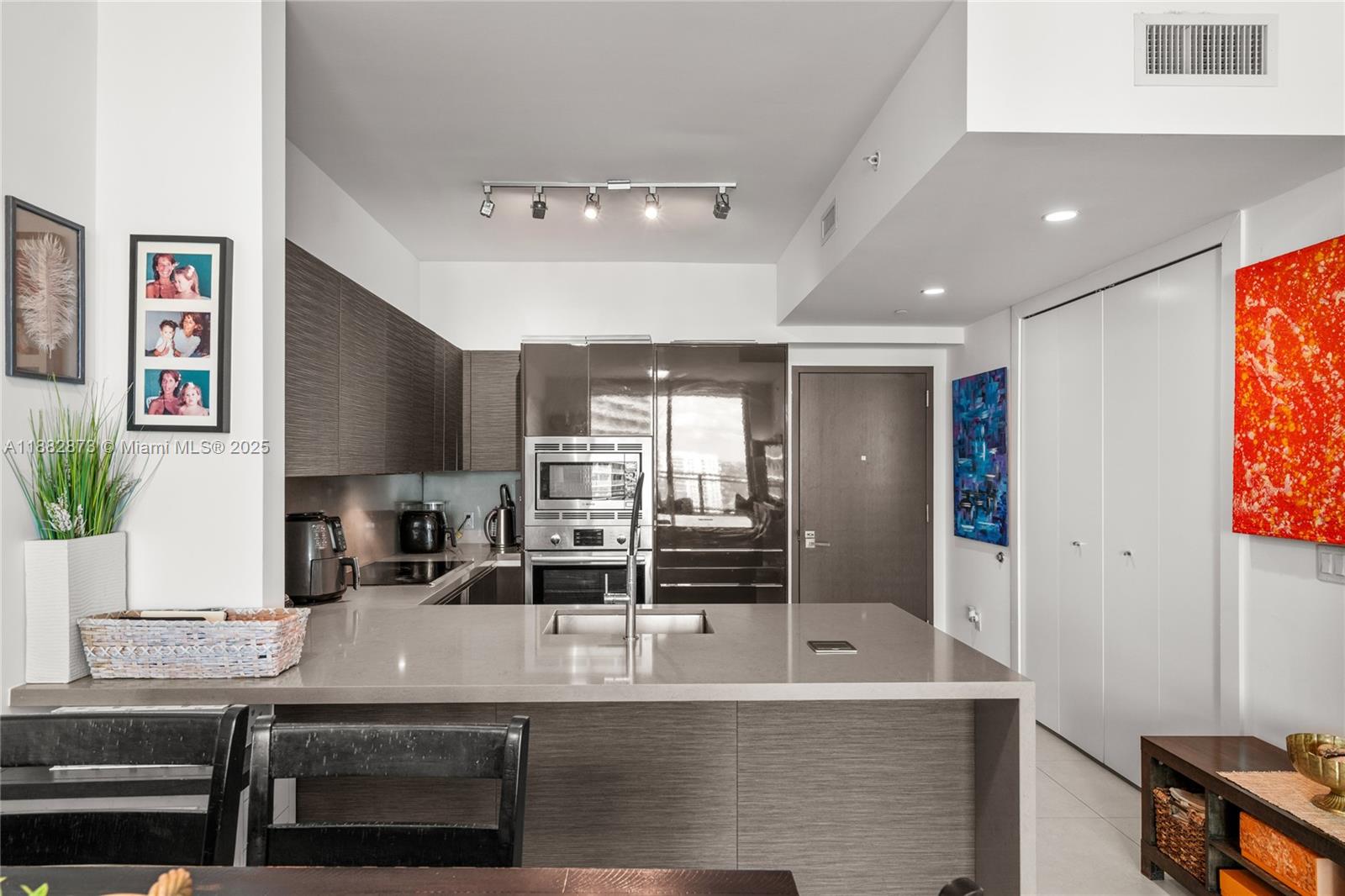 THE BONDO (1080 BRICKELL) - Residential