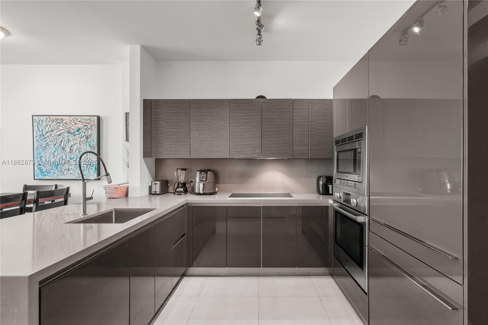 THE BONDO (1080 BRICKELL) - Residential