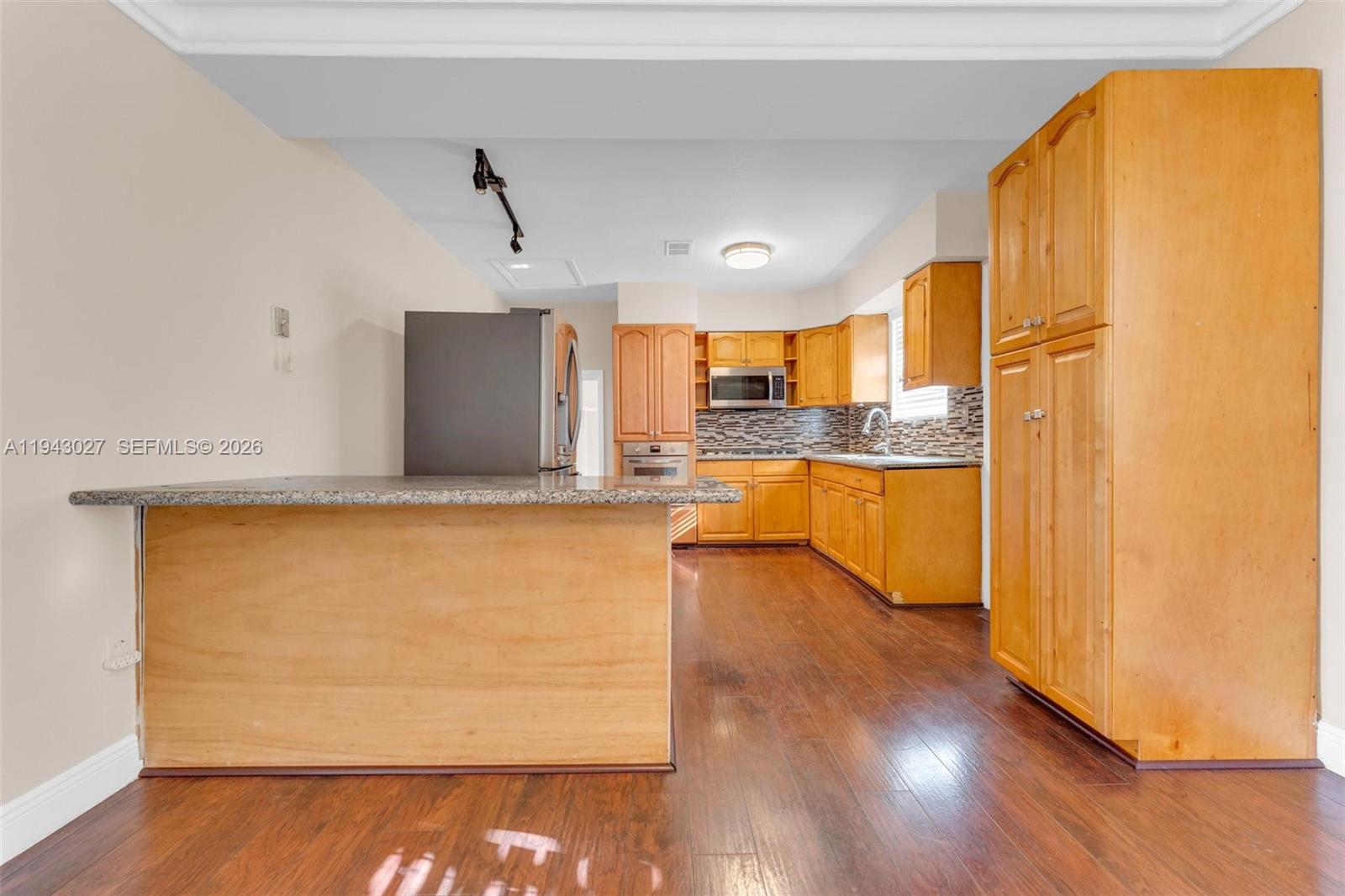 GOLF PARK SEC 2 REV - Residential Lease