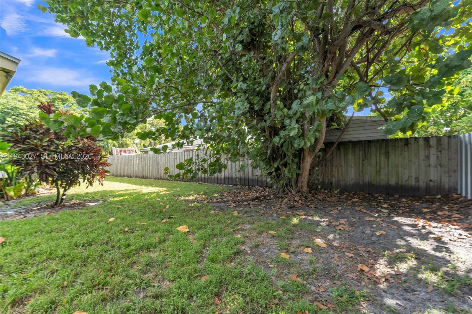 GOLF PARK SEC 2 REV - Residential Lease