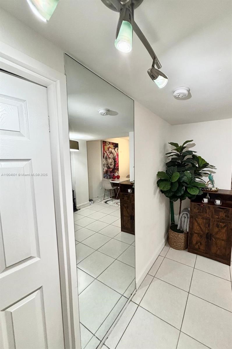 FOUR AMBASSADORS CONDO PH - Residential Lease