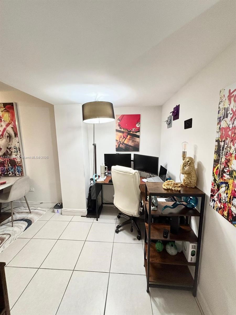 FOUR AMBASSADORS CONDO PH - Residential Lease