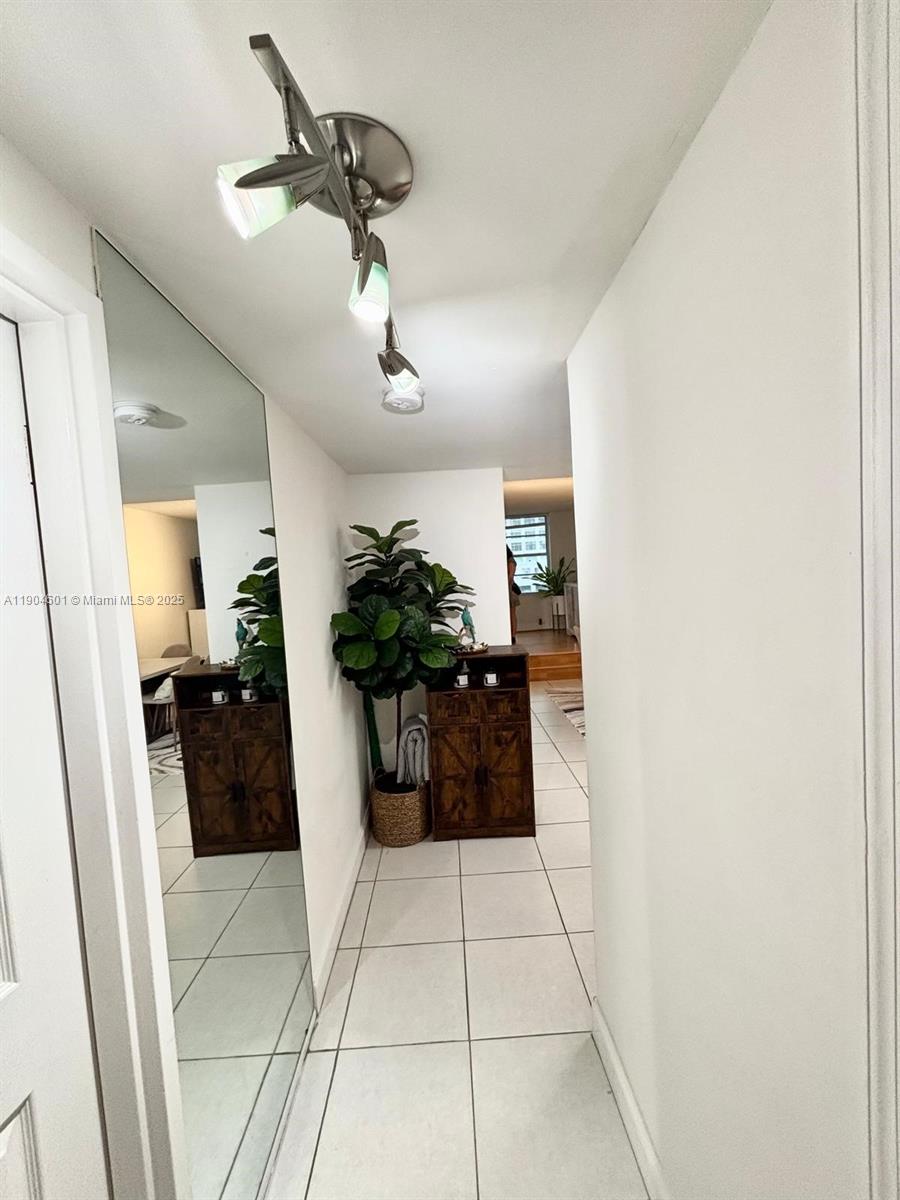 FOUR AMBASSADORS CONDO PH - Residential Lease