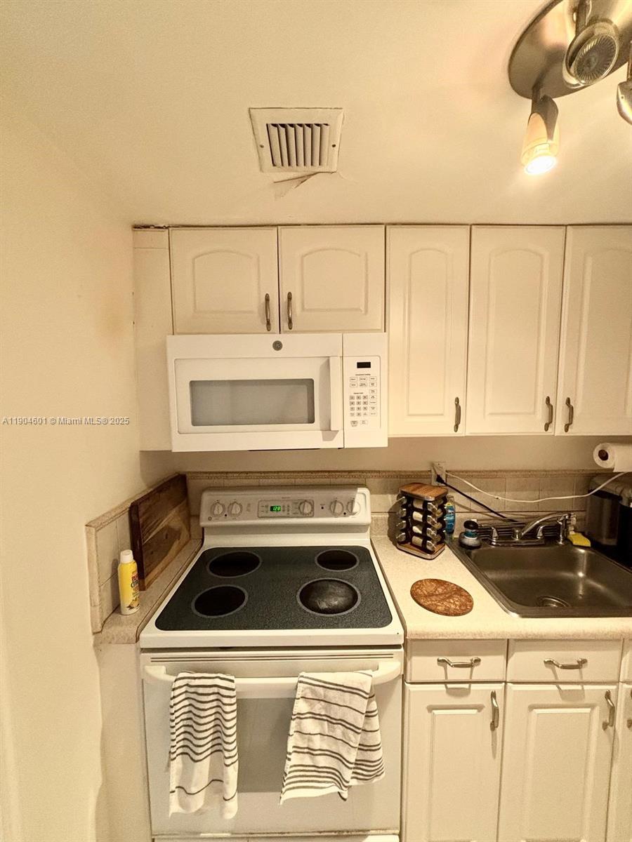 FOUR AMBASSADORS CONDO PH - Residential Lease